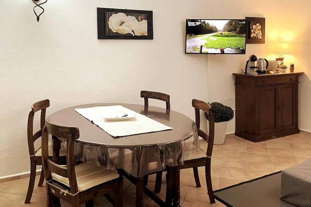Looney Tunes Home Olbia Exteriér fotografie