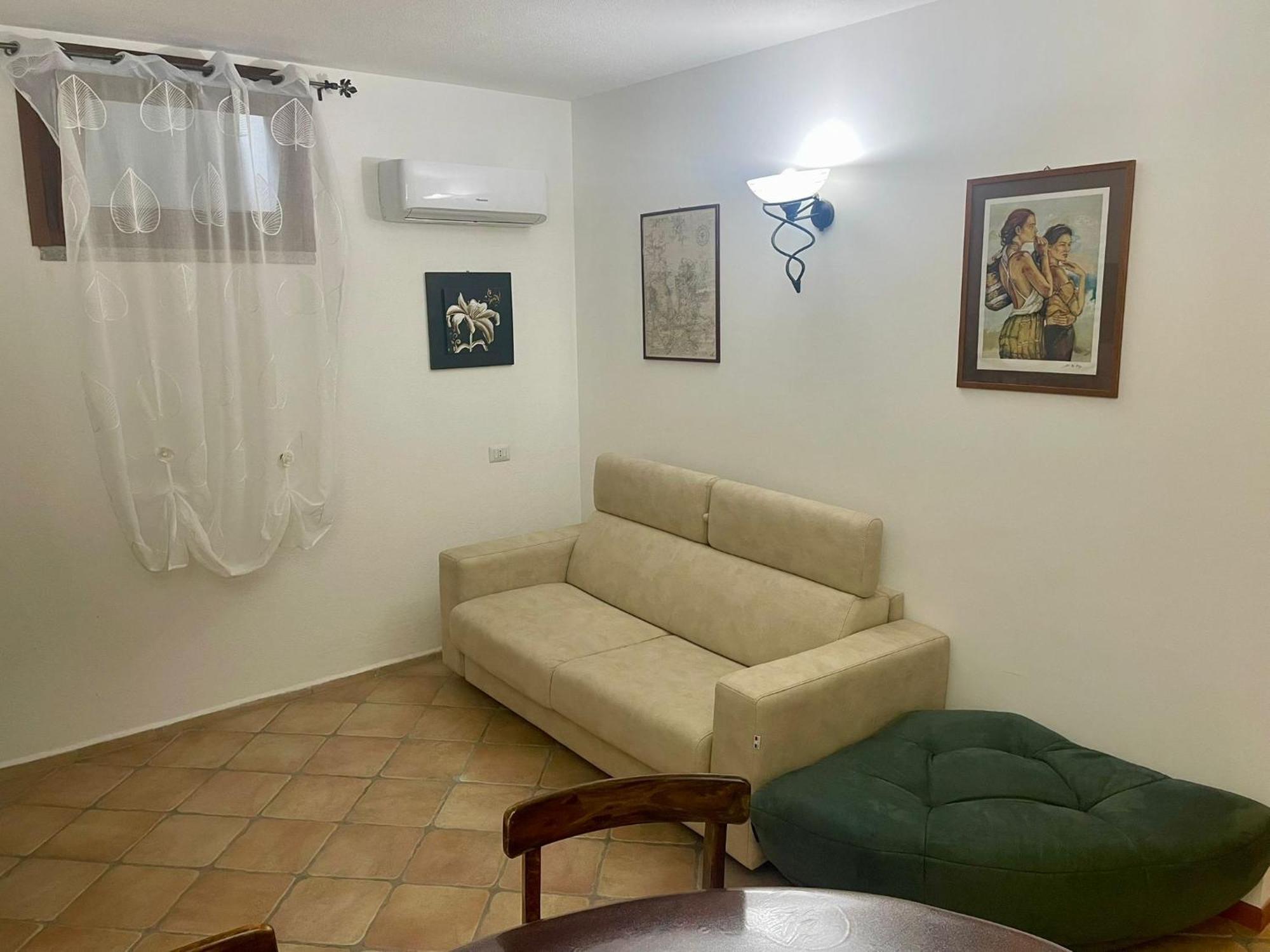 Looney Tunes Home Olbia Exteriér fotografie