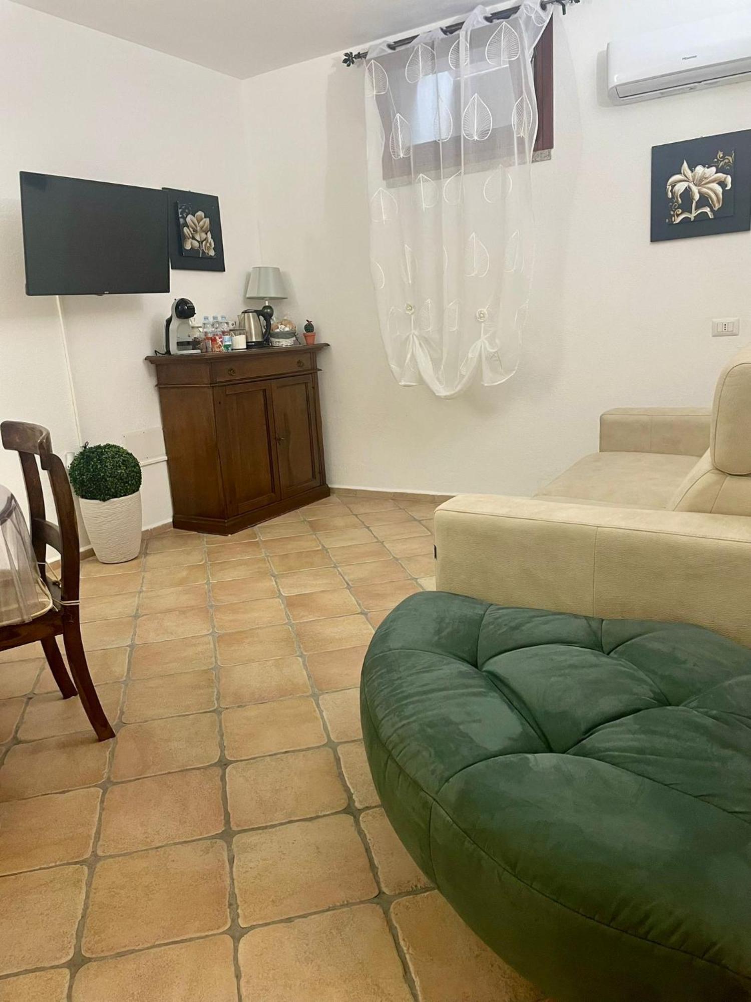 Looney Tunes Home Olbia Exteriér fotografie